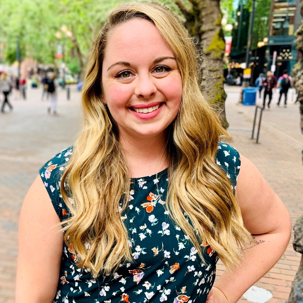 Meet your Posher, Angela